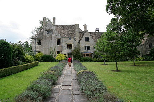 Lavender Walk, Avebury Manor Garden