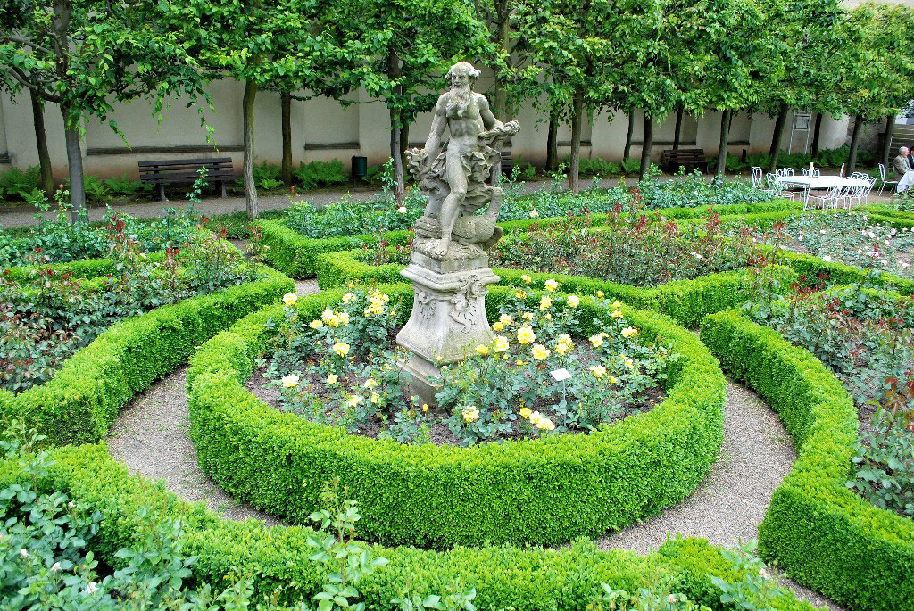 Jupiter, Bamberg Rose Garden