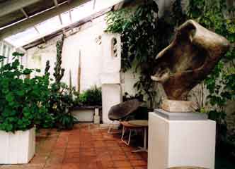 Barbara hepworth garden1