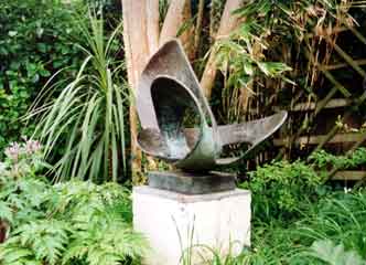 Barbara hepworth garden2