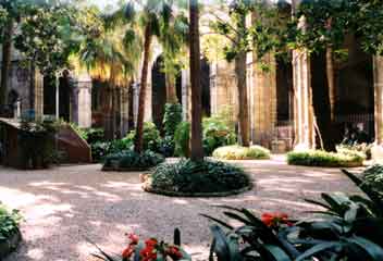 Barcelona cloister3