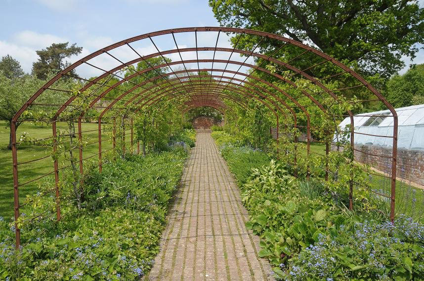Tunnel, Bateman's Garden