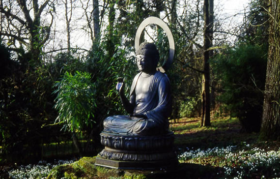 Buddha, Batsford Arboretum