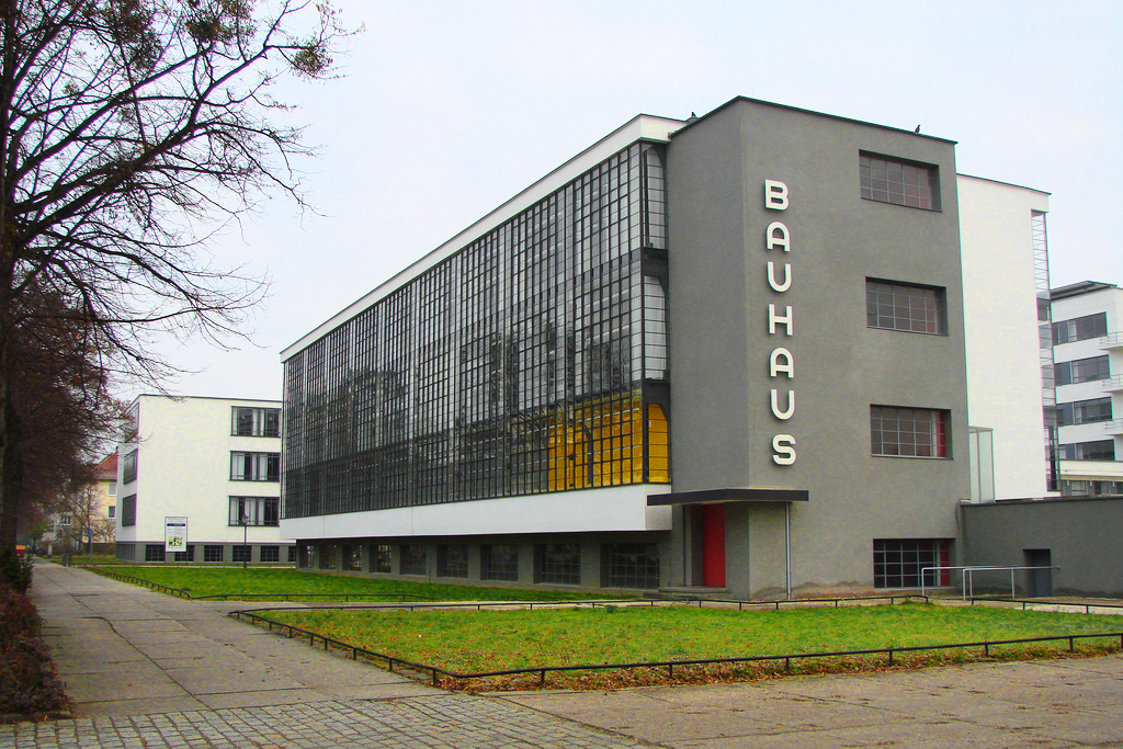 Bauhaus, Dessau M Hobl