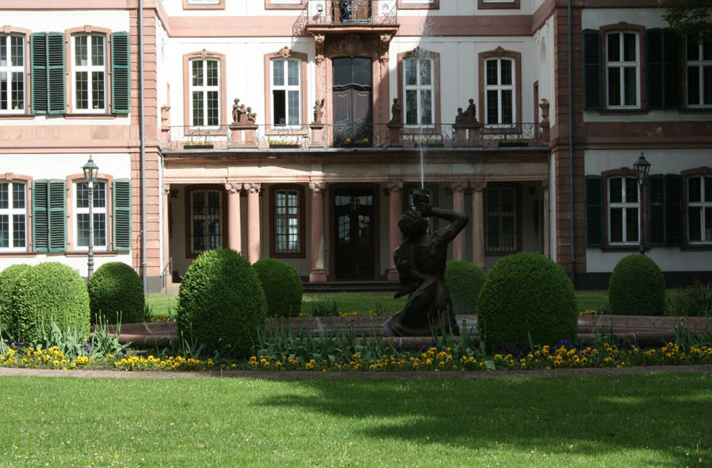 Bolongaro Palace Garden