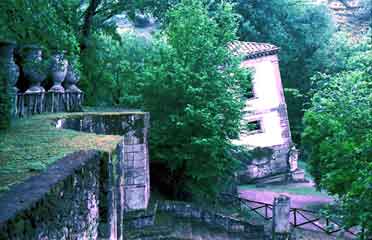 Bomarzo garden1