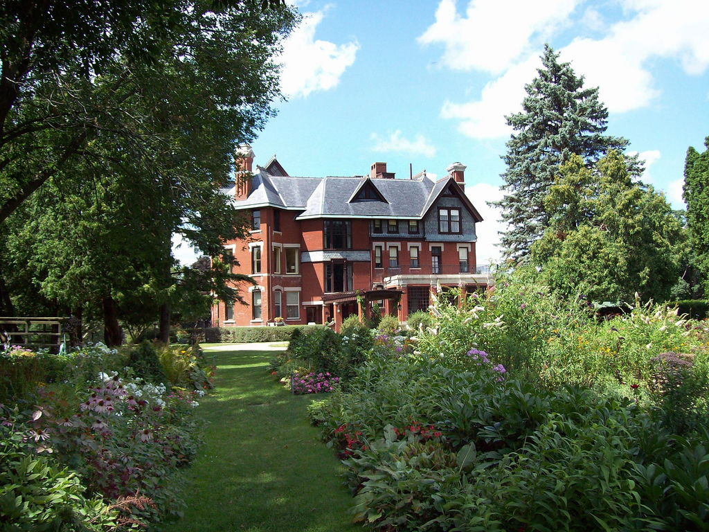 Brucemore Garden apriljb1