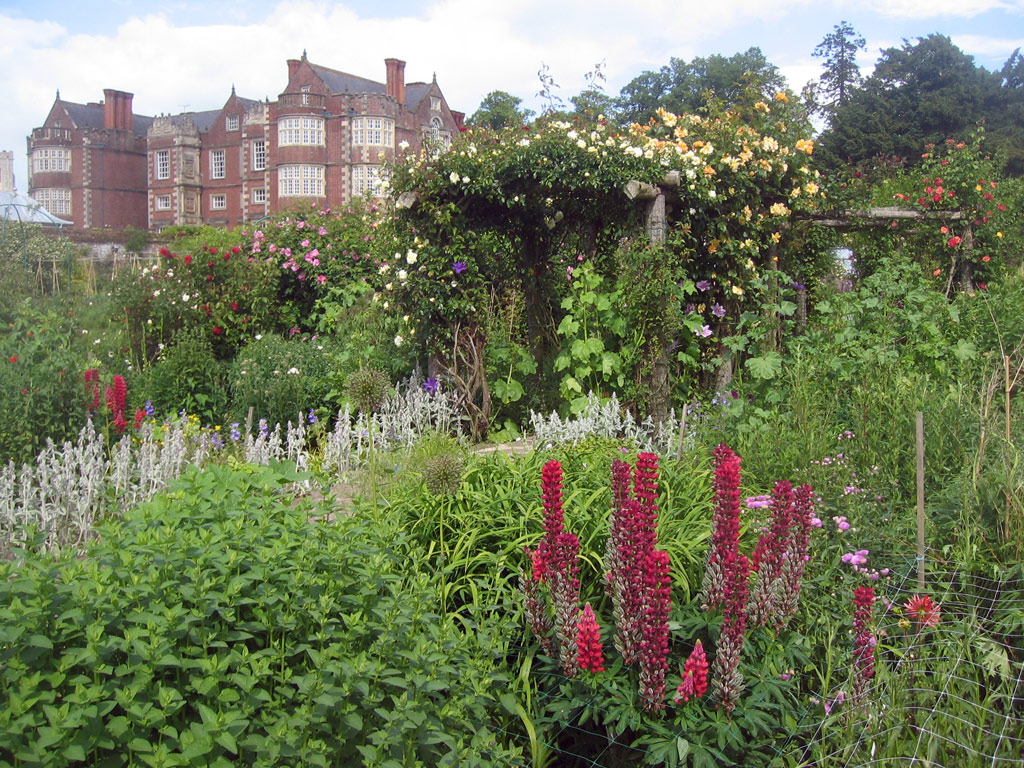 Burton Agnes Hall Garden
