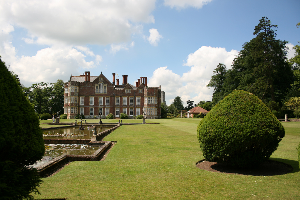 Burton Agnes Hall Garden jo-h
