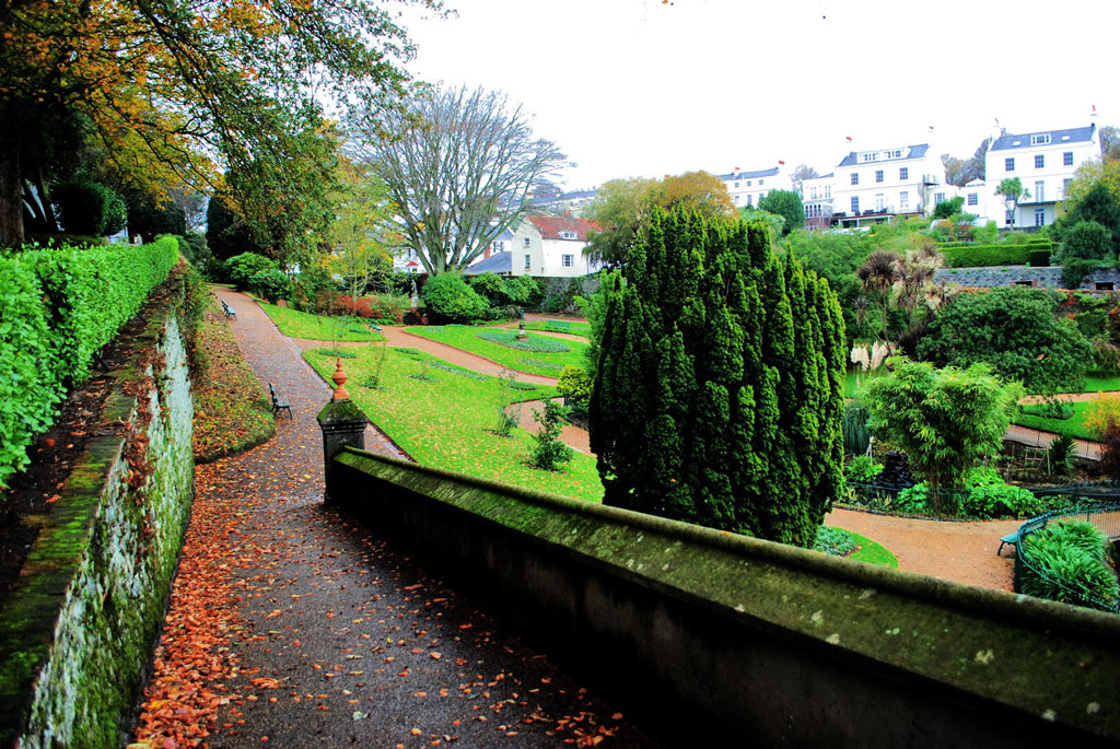 Candie Gardens, November