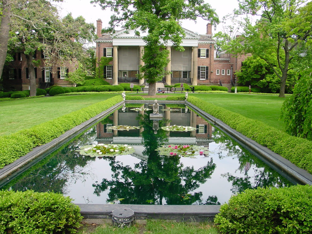 Pool, Cantigny Garden
