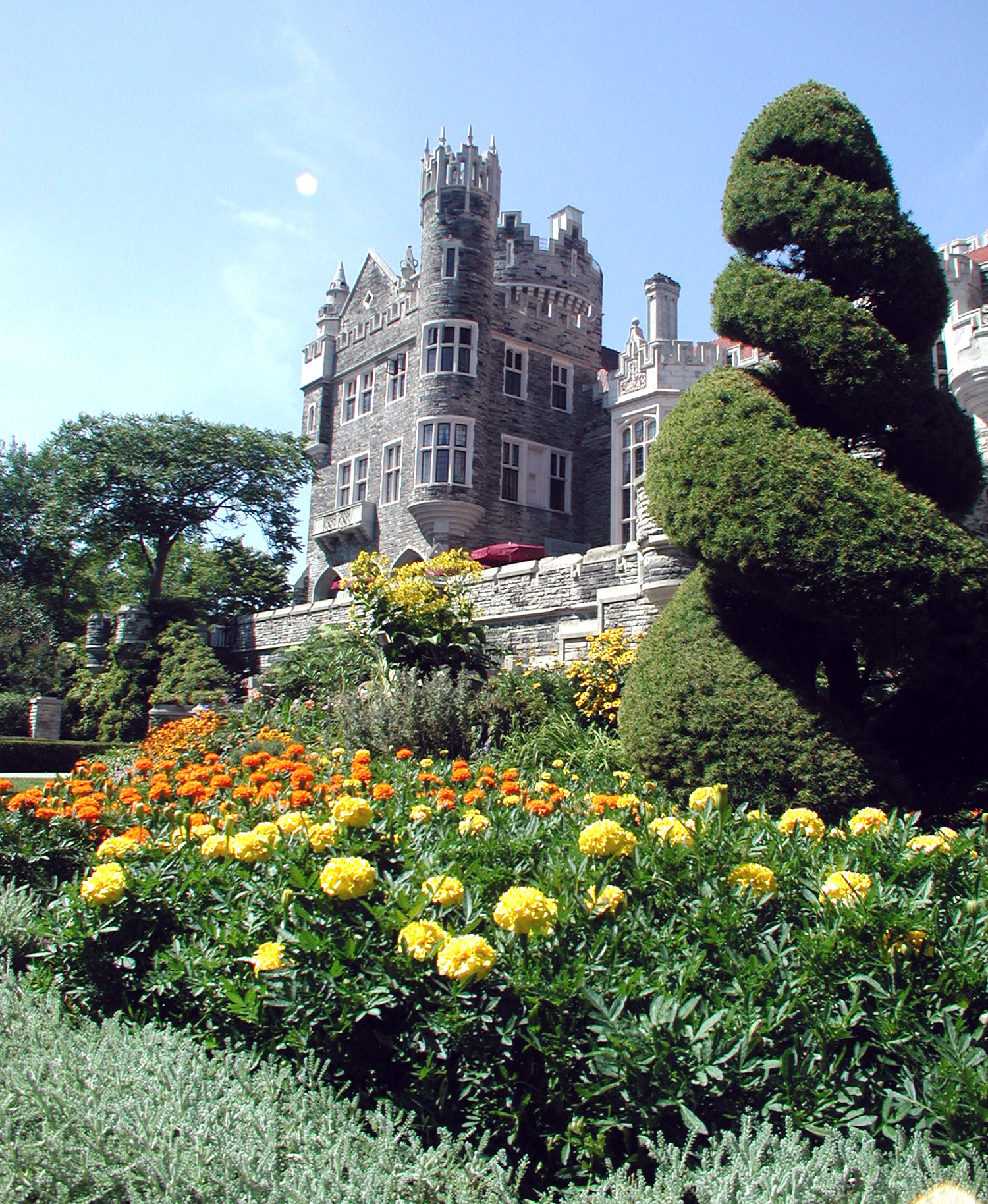 Topiary, Casa Loma Gardens