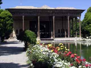 Chehel sotun garden1
