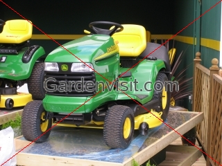 John Deere Tractor, Chelsea Flower Show, London,