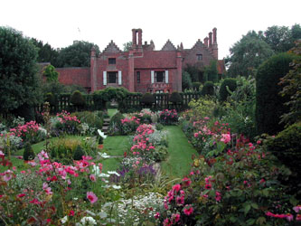 Cheniesmanorsunkengarden