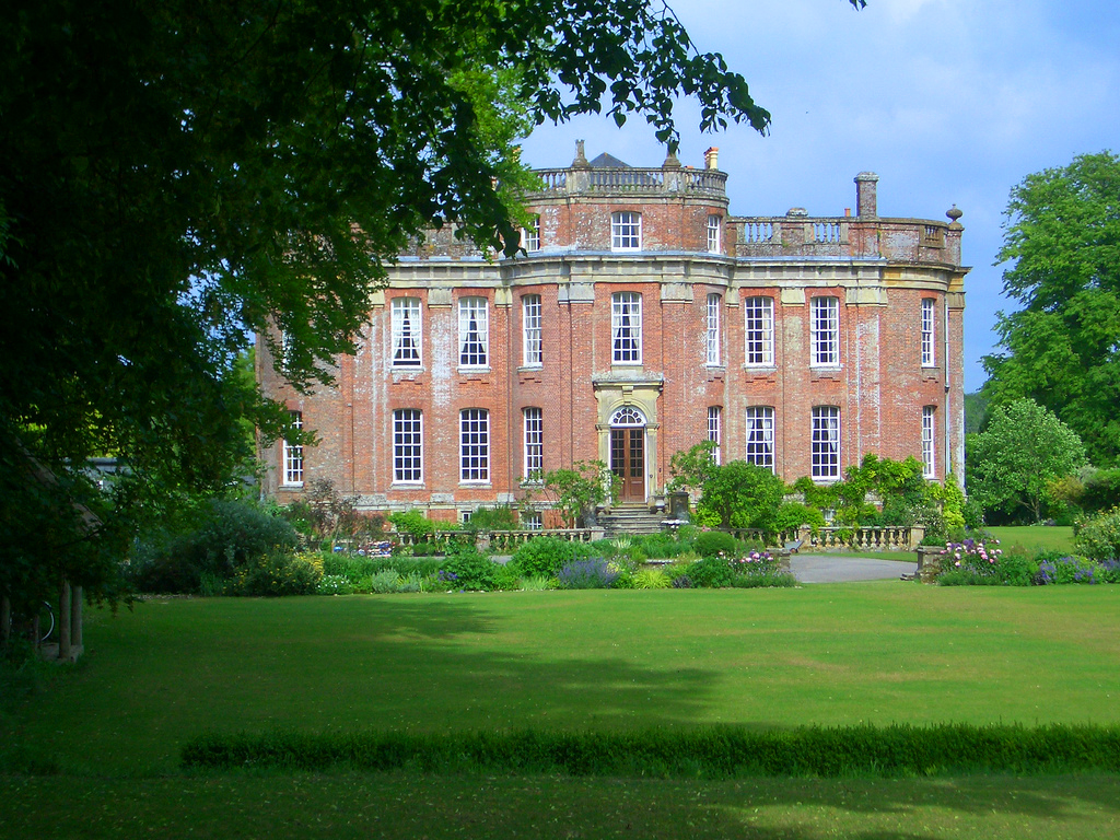 Chettle House Garden hamoonsea