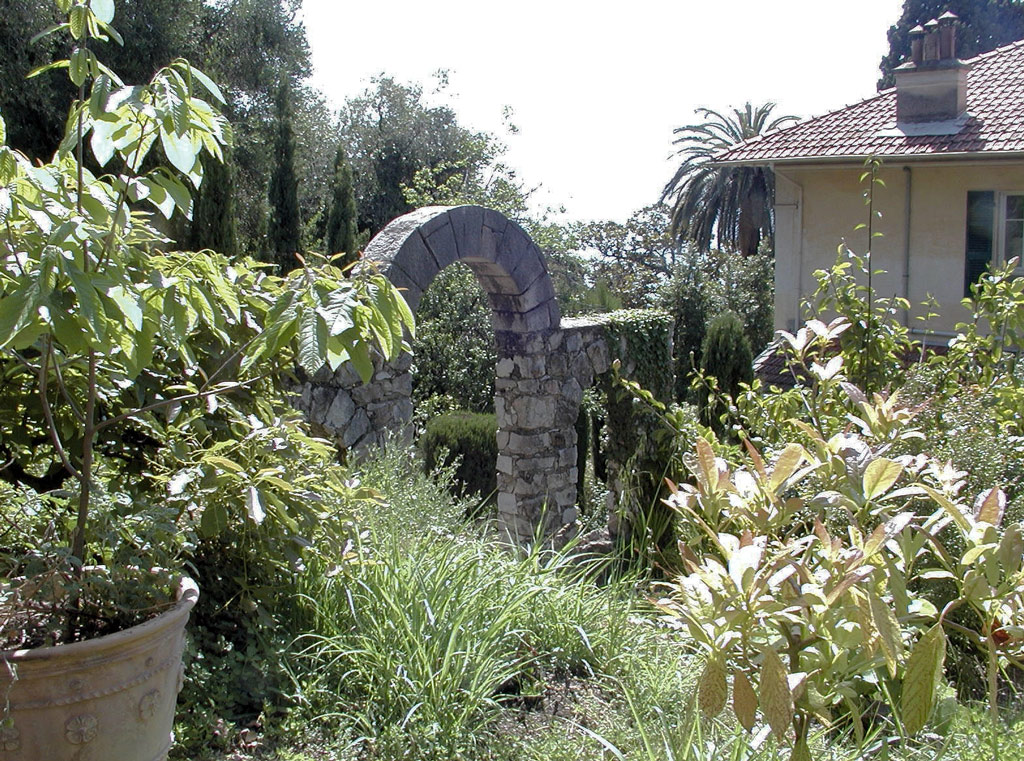 Arch, Clos du Peyronnet