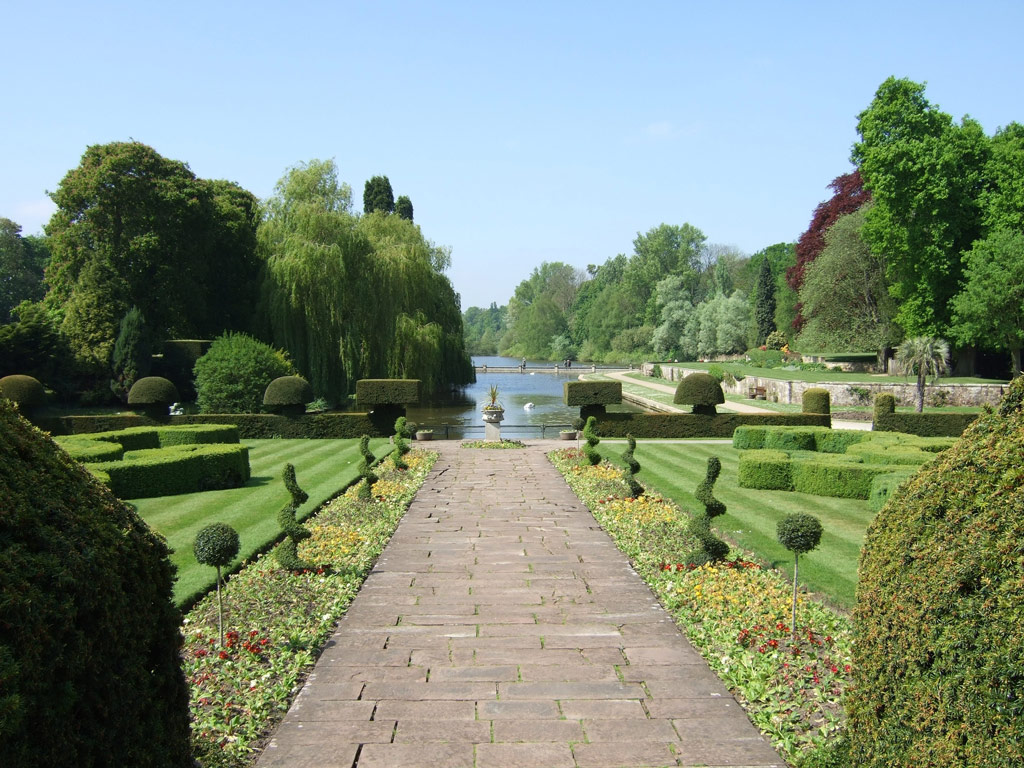Coombe country park