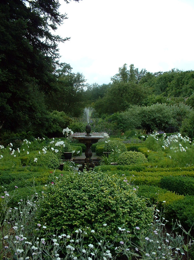 Fountain, Dalemain Garden