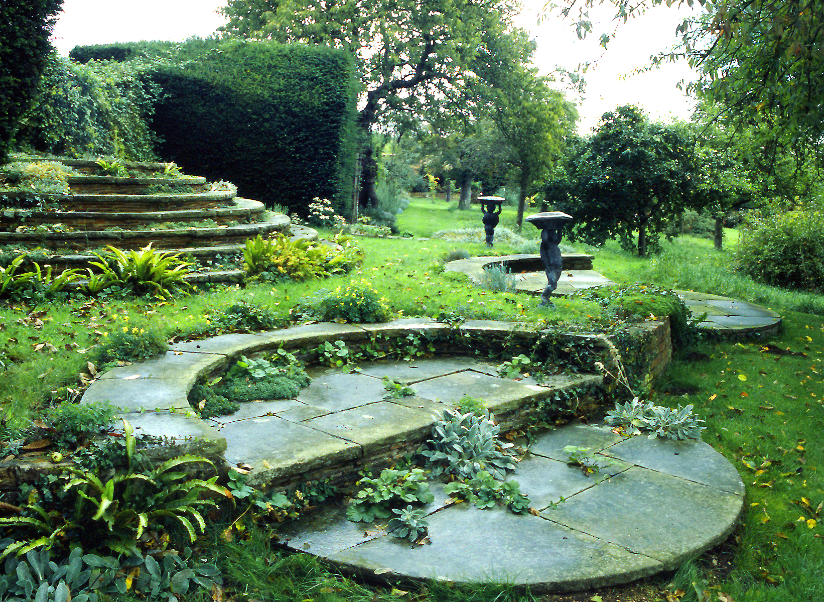 Deanery Garden Gardenvisit.com