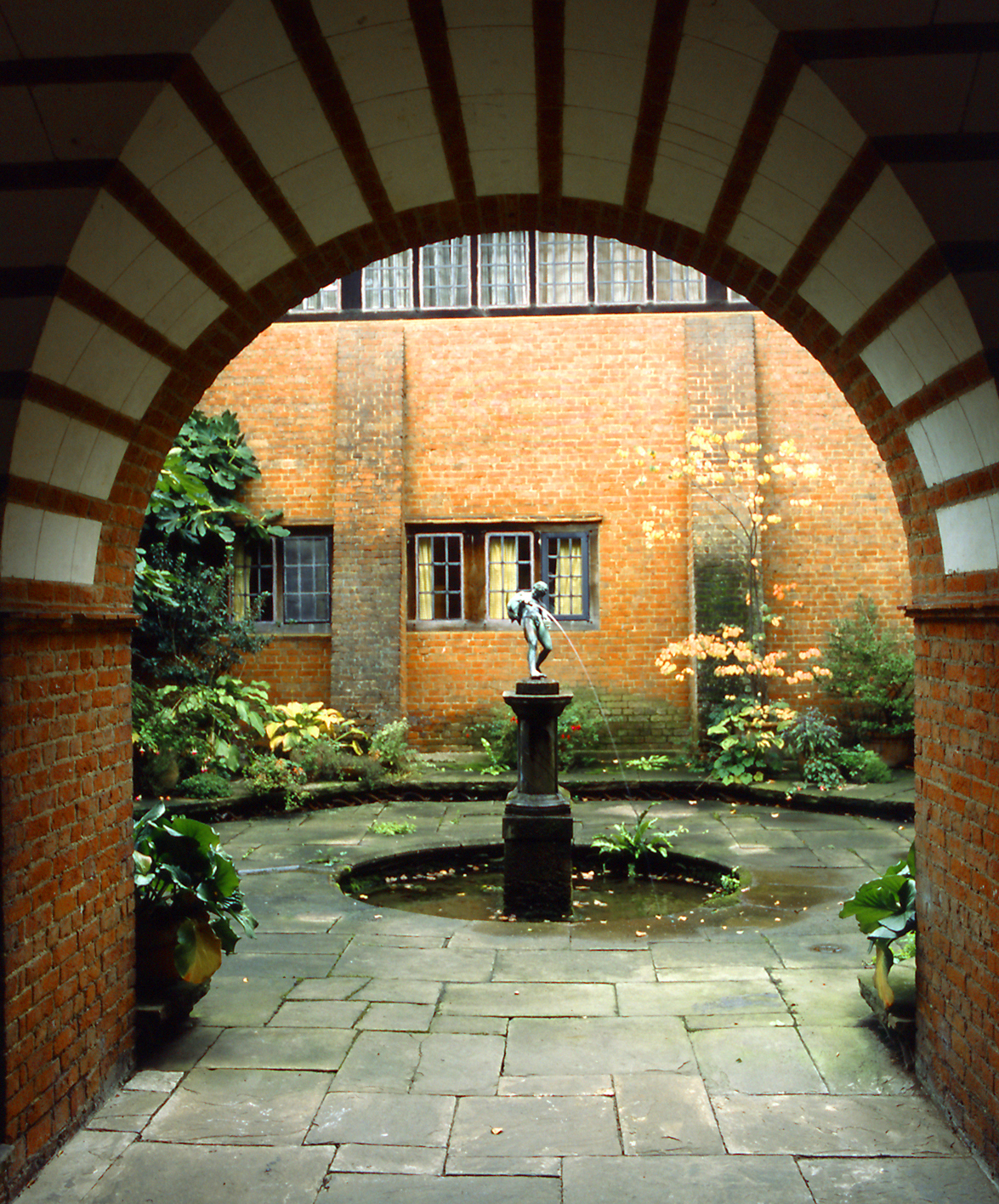 Deanery Garden Gardenvisit.com