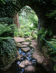 Dewstowgardens grottoes