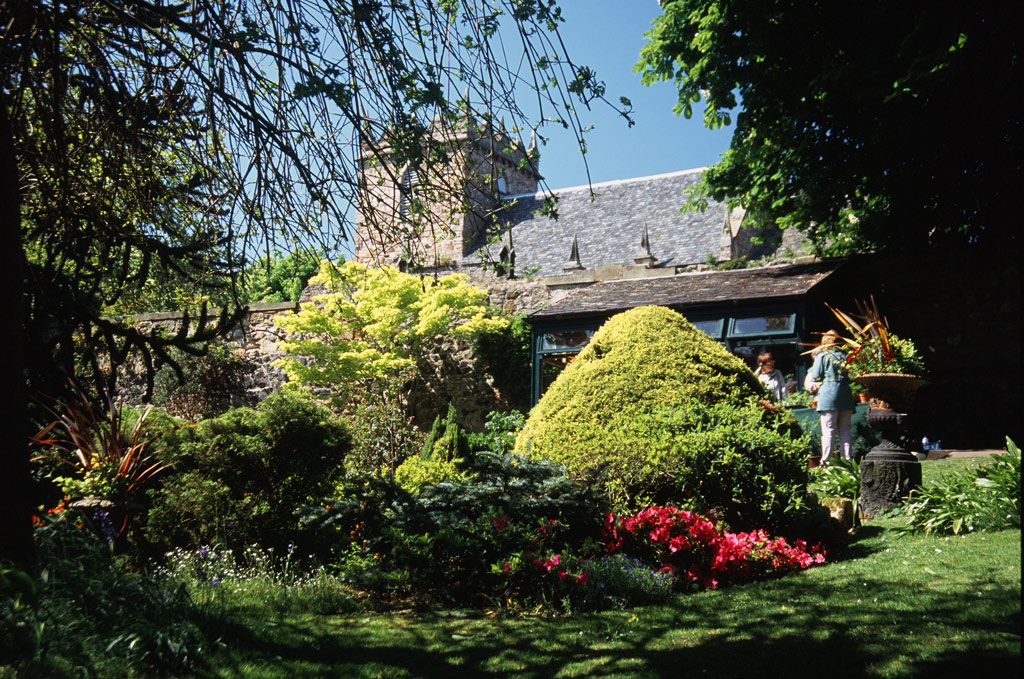 Dr Neil's Garden, Scotland