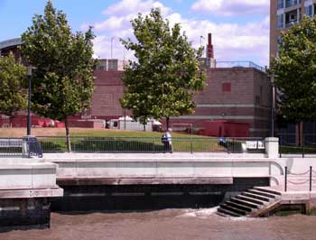 Dundee Wharf