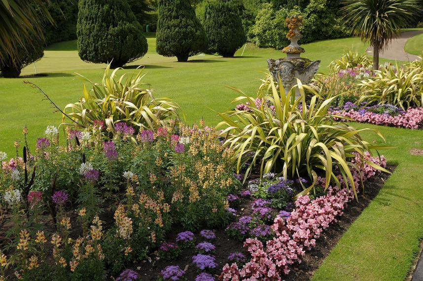 Dyffryn Botanic Garden, Summer