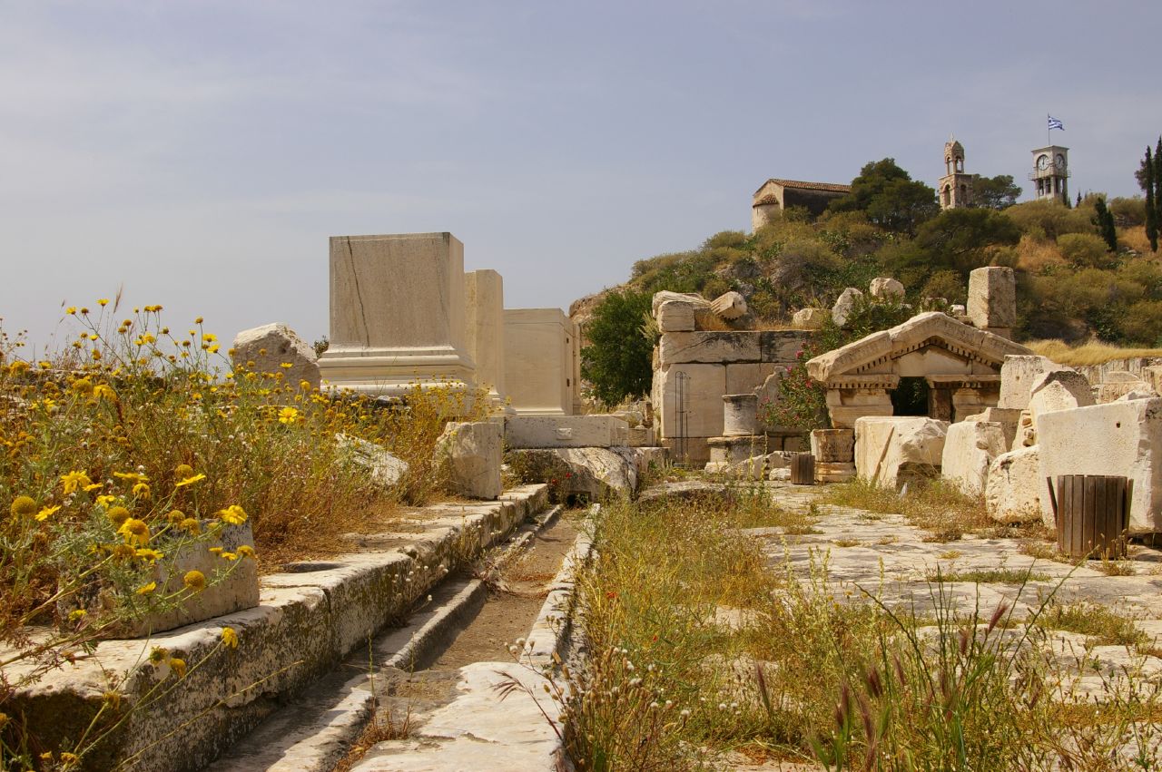 Eleusis Santi