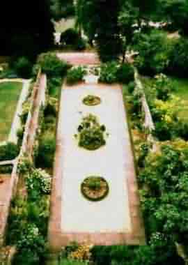 Georgian Garden, The GardenVisit.com, the garden landscape guide