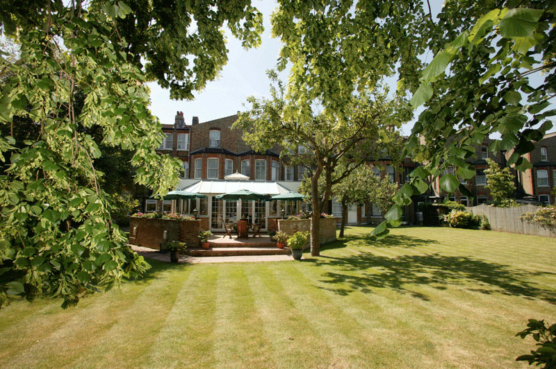 Glenlyn Hotel, Finchley