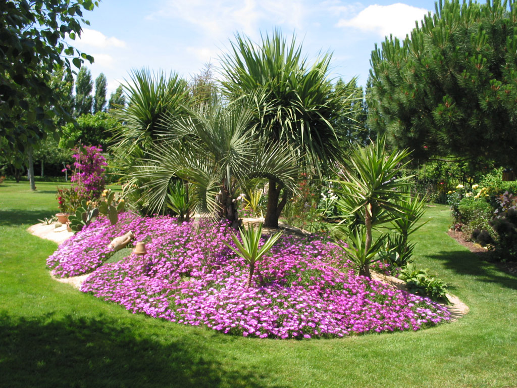 Henri and Patricia Sidler have developed the garden since 1993 Henri and Patricia Sidler have developed the garden since 1993