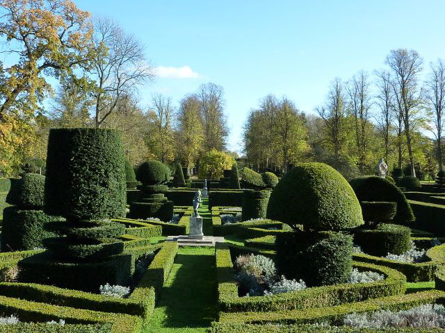 Great Fosters, Autumn