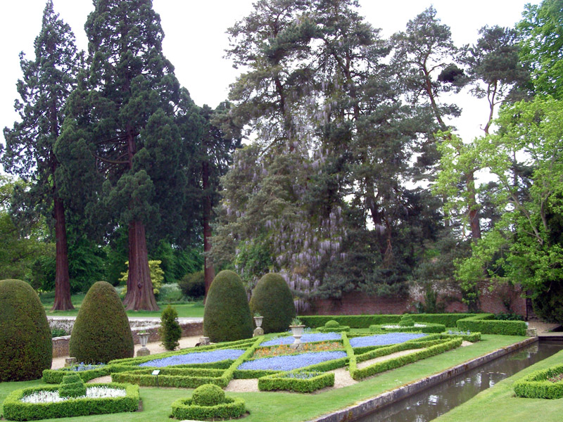Groombridge Place Gardens, Tunbridge Wells
