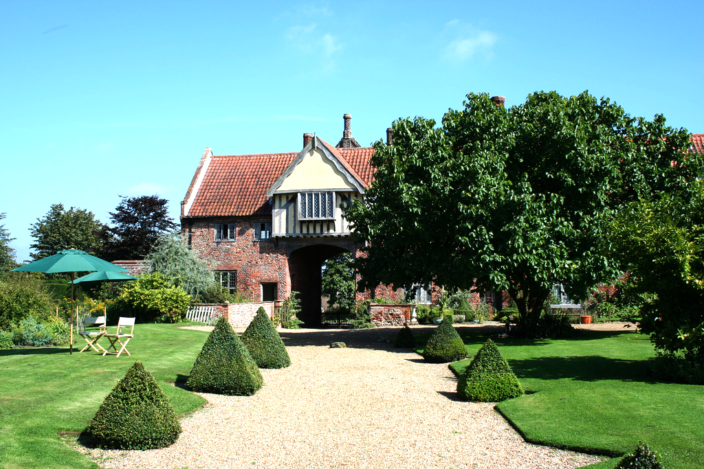 Hales Hall Garden Paul