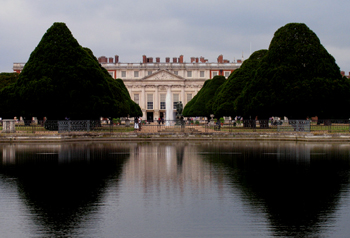 Hampton Court gardens