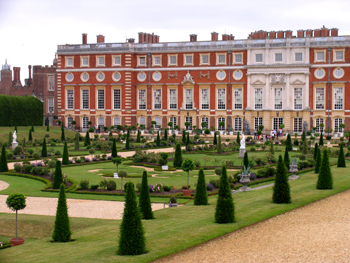 Hampton Court gardens