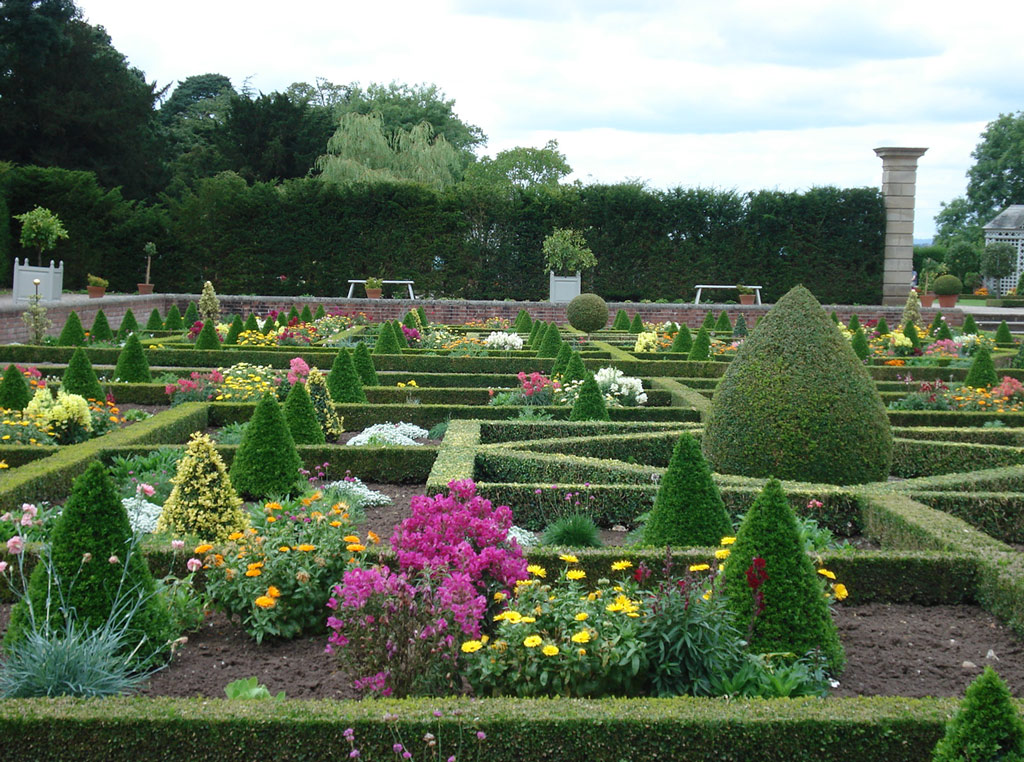 Hanbury Hall Garden, 2009