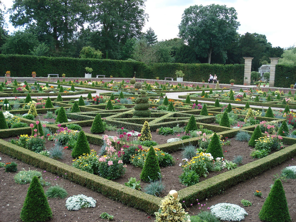 Parterre, Hanbury Hall Garden