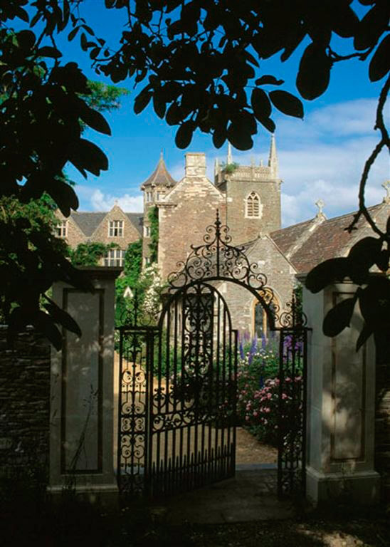 Gate, Hanham Court Gardens