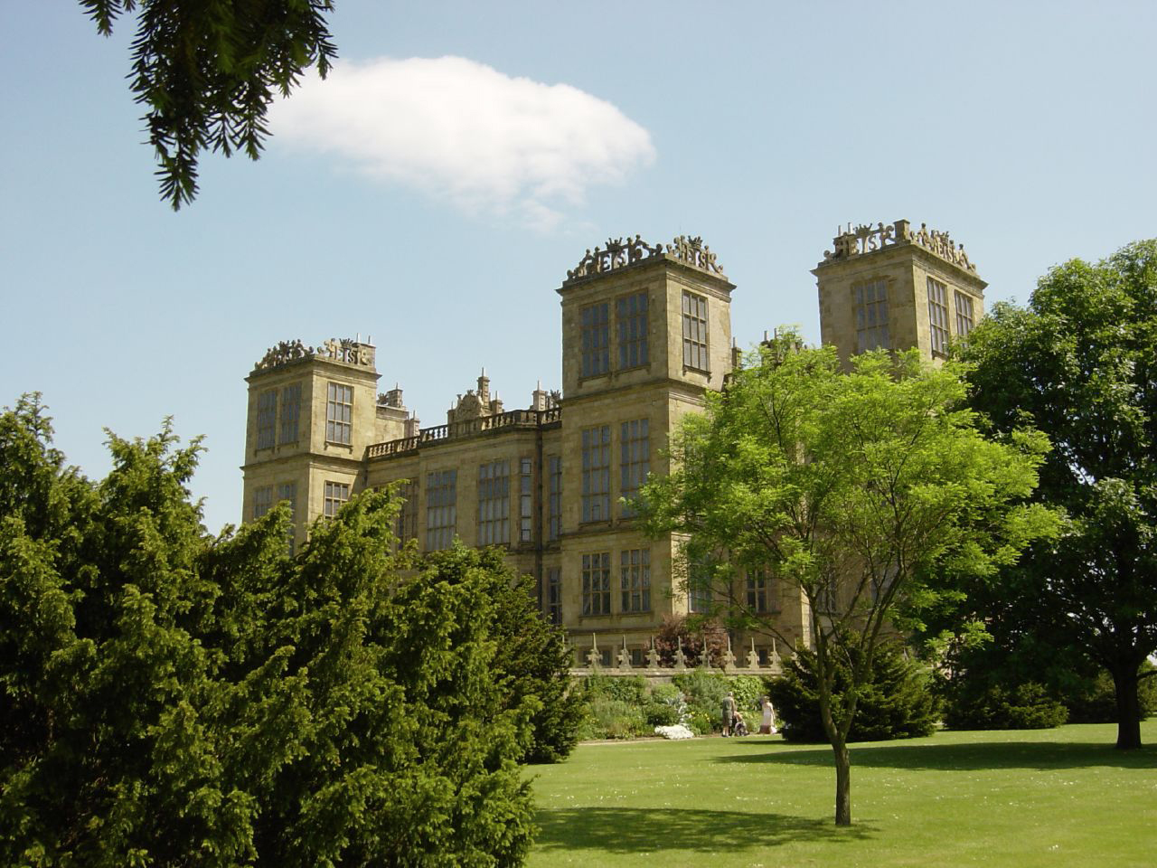 Hardwick Hall Garden Will