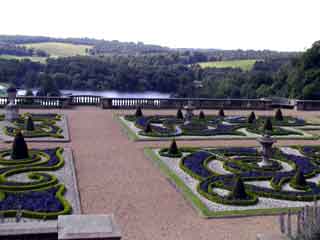 Harewood house garden2
