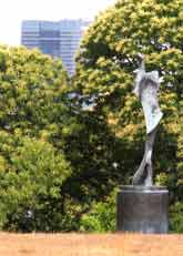 Henry Moore sculpture in Greenwich Park