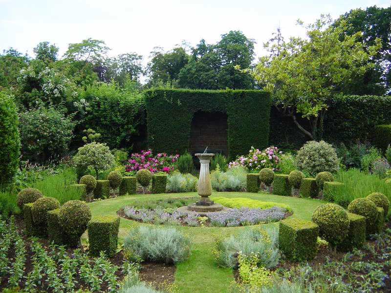 Holdenby House Gardens and Falconry Centre Girish Gopi