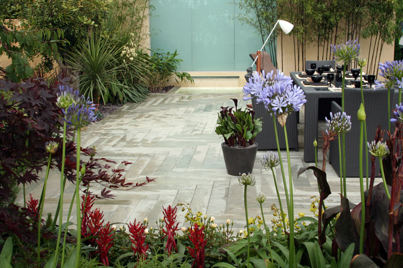 Holiday Inn Green Room, designed by Sarah Eberle, Hampton Court Palace Flower Show 2008