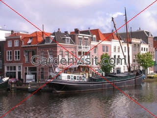 Leiden canal