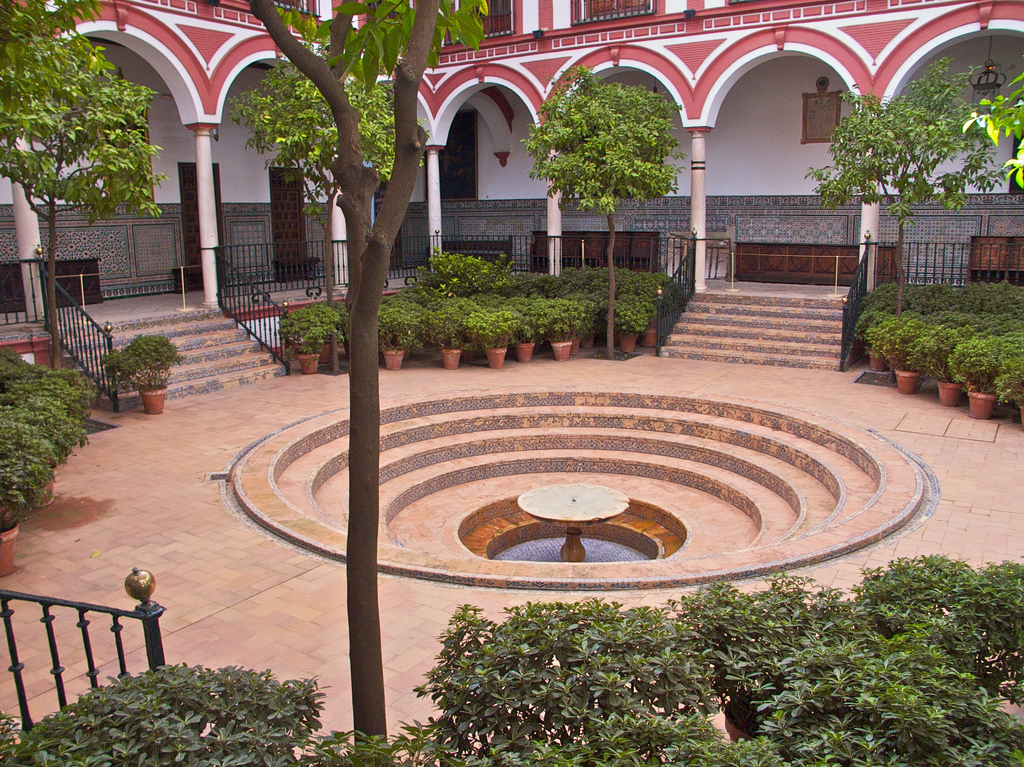 Hospital de los Venerables Sacerdotes Sue Clamp