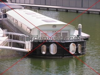 House boat