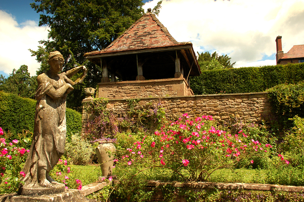 How Caple Court Gardens christopher price